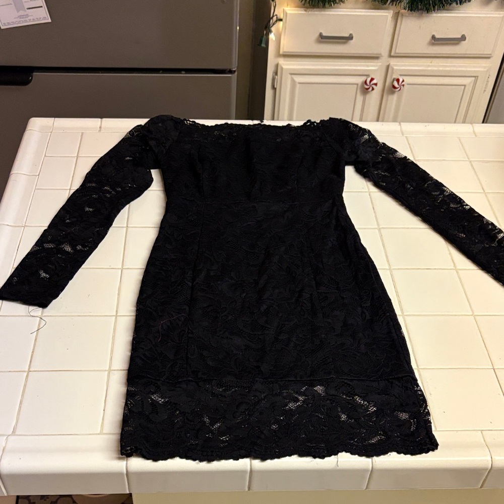 Nikibiki Black Long Sleeve Lace Dress